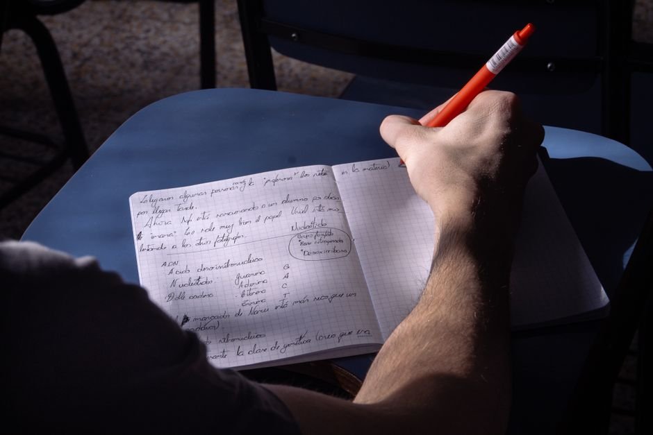 How to Write an Academic CV for University Applications