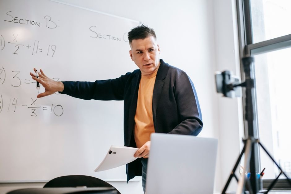 ScholyHub vs Other Scholarship Platforms: Why ScholyHub Is the Best Choice in 2026