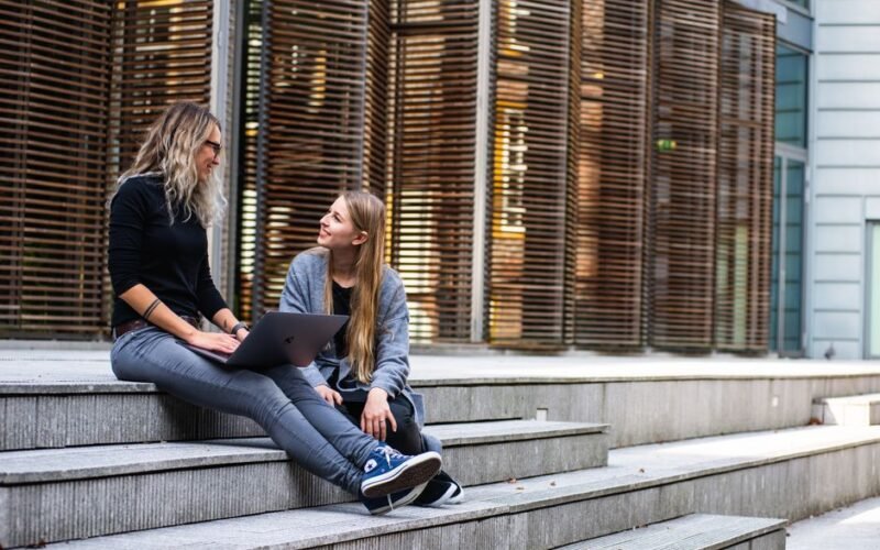 How ScholyHub Works: Your Step-by-Step Guide to Finding and Winning Scholarships