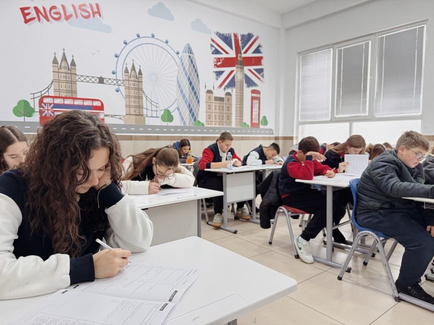 What English Test Score Do You Need? IELTS, TOEFL & Duolingo Requirements at Top Universities 2026