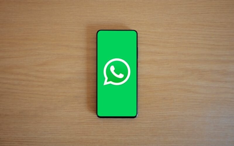 Best Scholarship WhatsApp Groups to Join in 2026 (Free Updates for International Students)