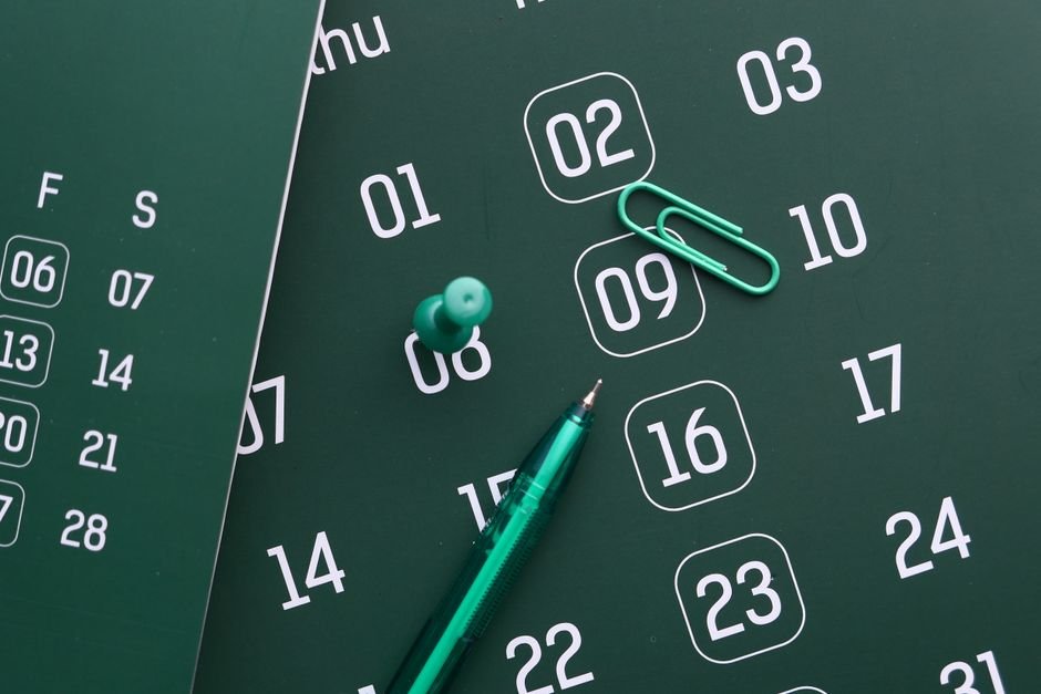 How to Find Fully Funded Scholarships in 2026 (A 12-Month Plan That Works)