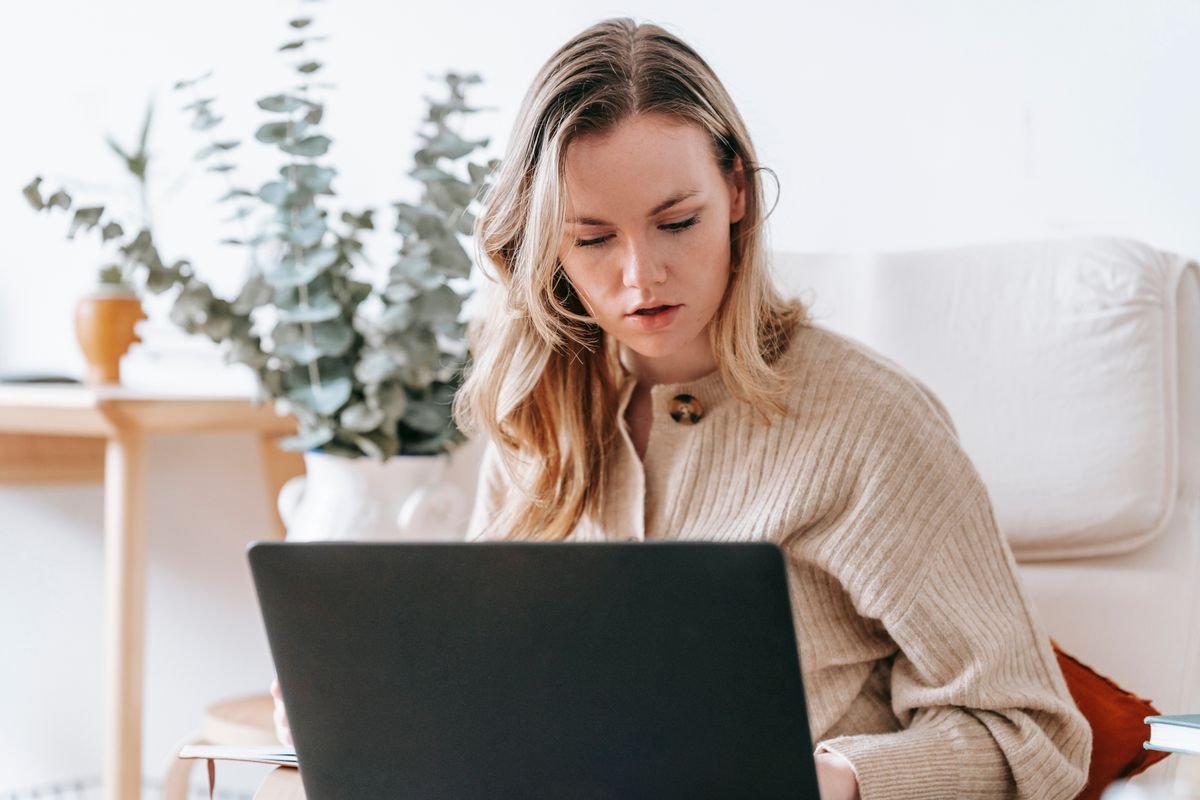 How to Make Money Online as a Student: The Complete Freelancing Guide (Upwork, Fiverr and Beyond)