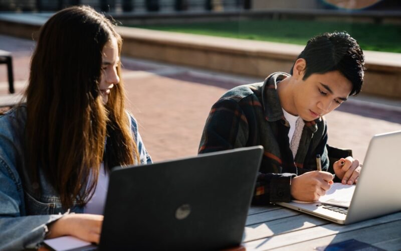 How to Make Money Online with AI as a Student in 2026 (Honest Beginner’s Guide)
