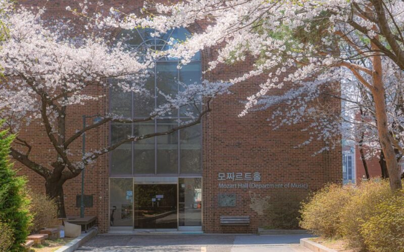 Kyung Hee University